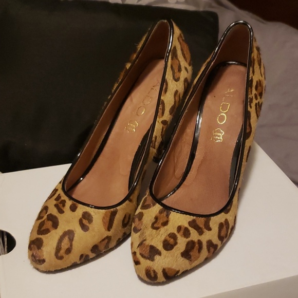 Shoes - Picture 2 of 2